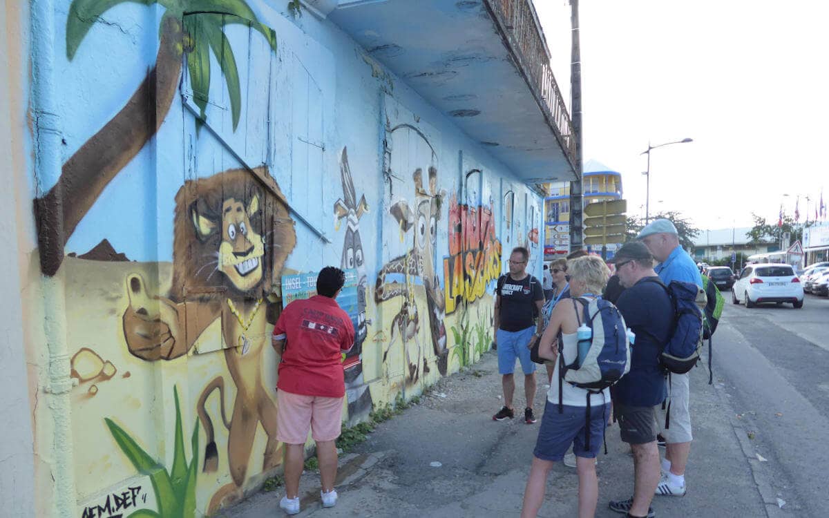 Graffitis ansehen bei: Auf Tour mit Bleupearl
